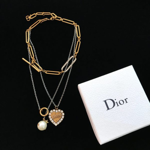 dior-necklace-2